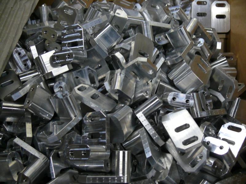 Aluminium-Frästeile als Serienteile nach Zeichnung